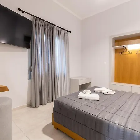 Pantzos House * פרדיסוס